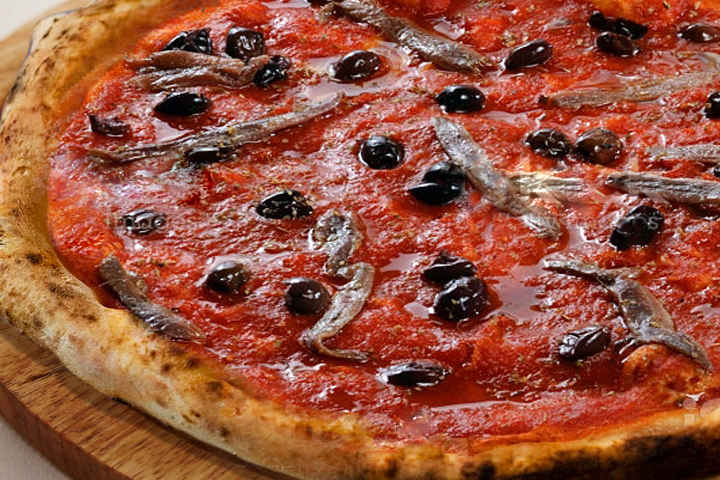 Pizza Napolitana - Casa Fenicia