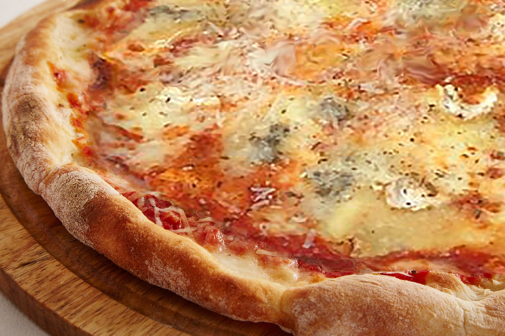 Pizza Quatro Formaggi - Casa Fenicia