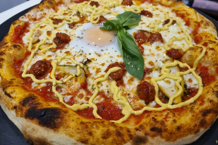 Pizza al Carne - Casa Fenicia