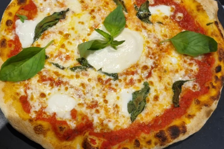 Pizza Buffalina - Casa Fenicia