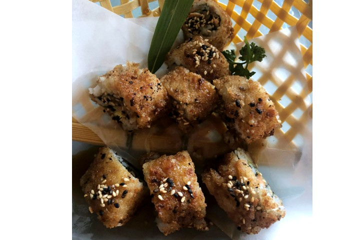 Uramaki Salmon Tempura - L'Atelier Tokyo