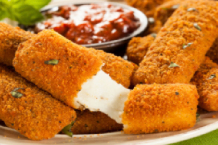 Mozzarella Sticks with Salad - Big Ben Westside