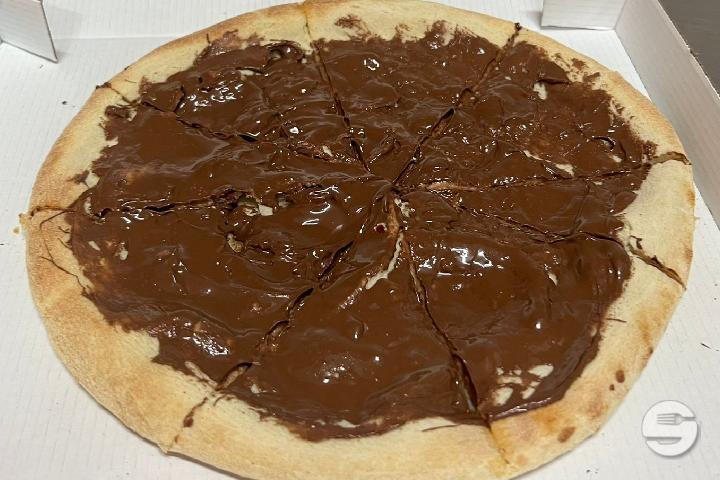 Nutella Pizza - V12 Pizza & Tacos