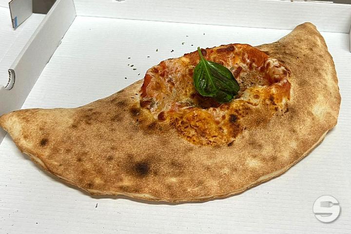 Calzone - V12 Pizza & Tacos
