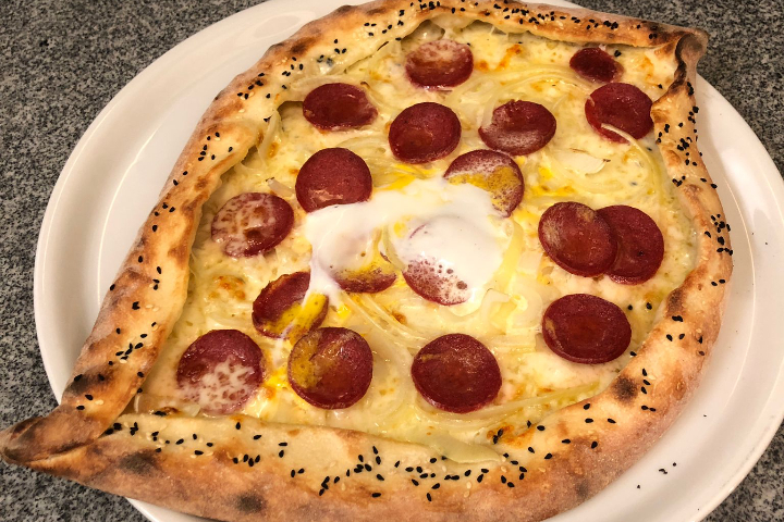 Pide with Sucuk - Bistro Zollwyde