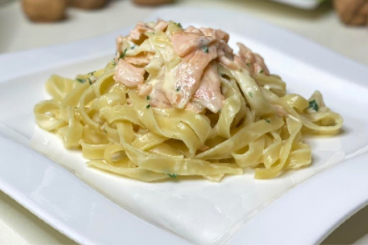 Tagliatelle al Salmone - Ristorante Pizzeria Panorama