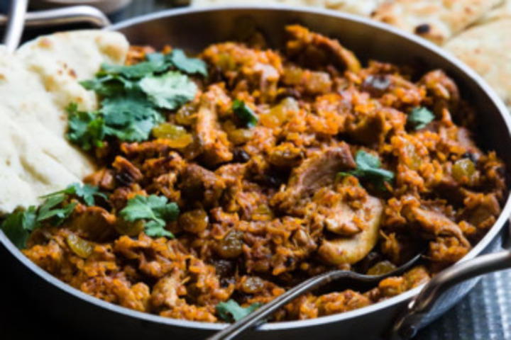 Rotes Kokos-Lamm-Curry - Fallender Brunnenhof
