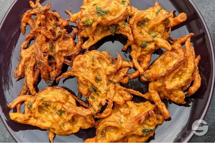 Onion Bhajia - Golden India