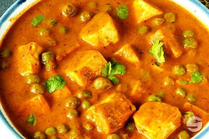 Matar Paneer - Golden India