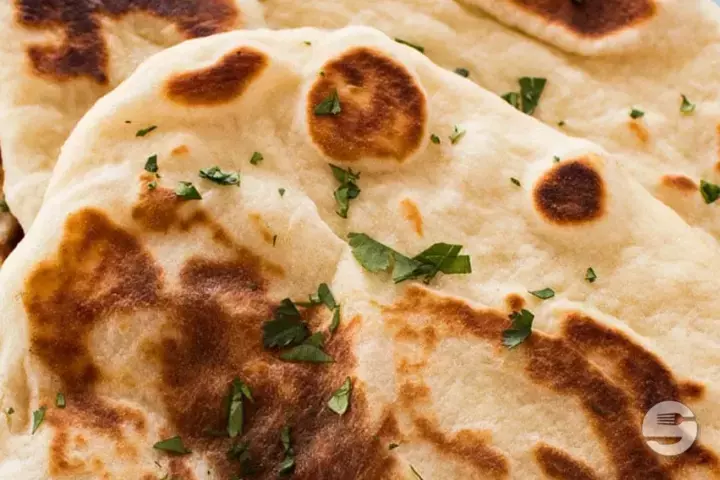 Garlic Naan - Golden India