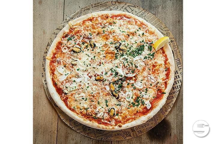 Pizza Marinara - L'Osteria Luzern