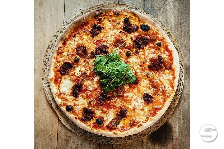 Pizza Nduja Calabrese - L'Osteria Luzern