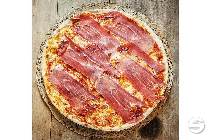Pizza Prosciutto Crudo - L'Osteria Luzern
