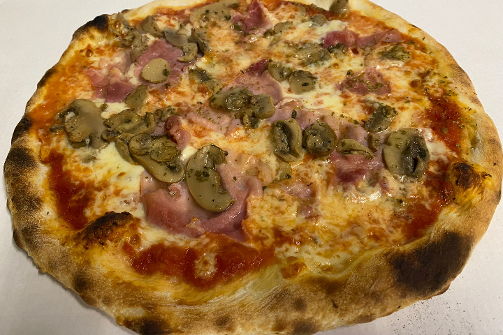 Prosciutto e Funghi - Normal - Pizza Style
