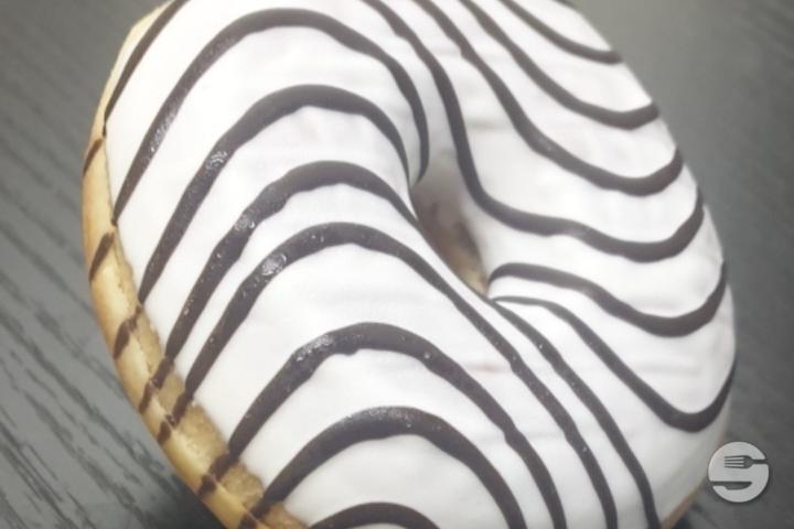 Donut with Vanilla Filling - Burgerland