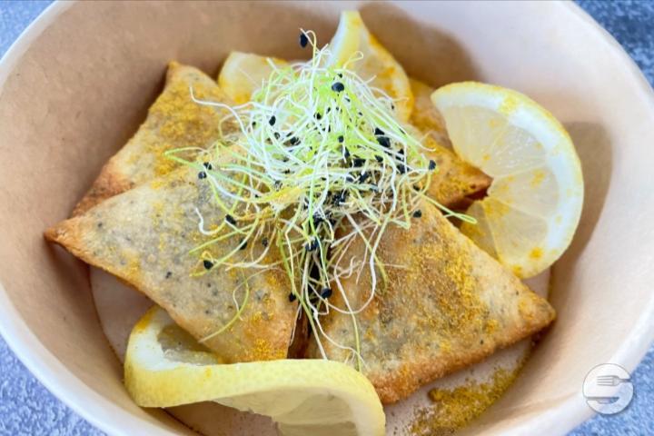 Vegetarian Samosas - Tapas Faim