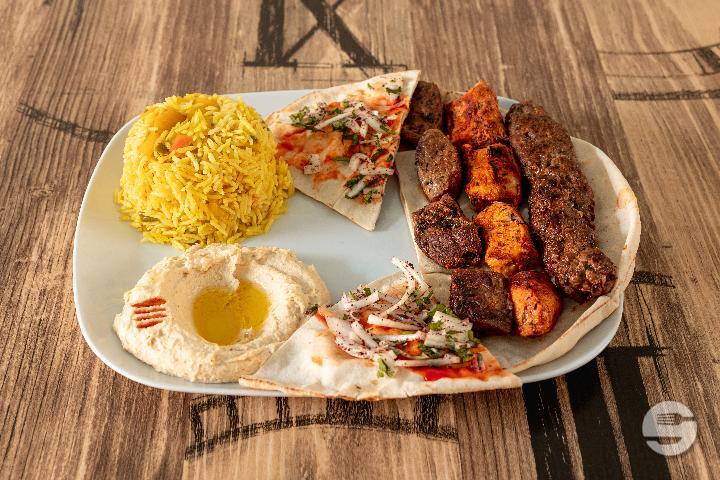 Mixed Grill Plate - Fleurs de Beyrouth