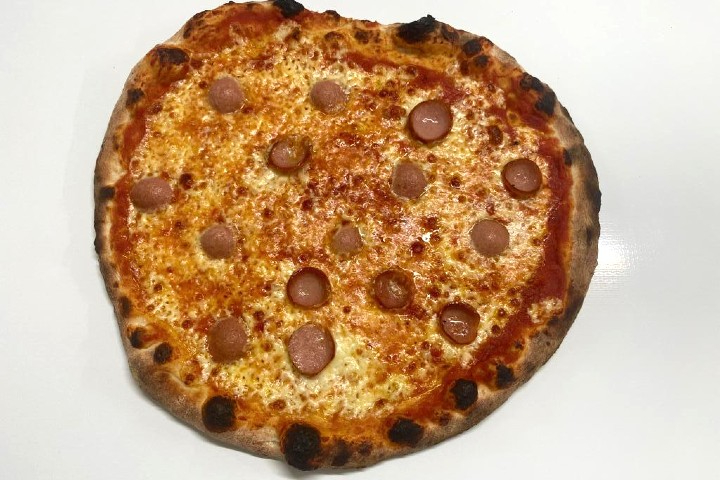 Würstel - Pizza Margherita