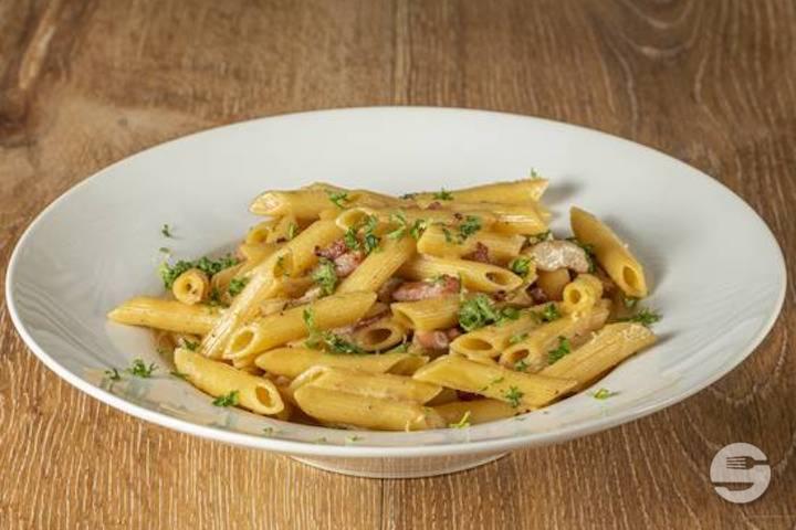 Penne au Saumon - Pizzeria des Alpes