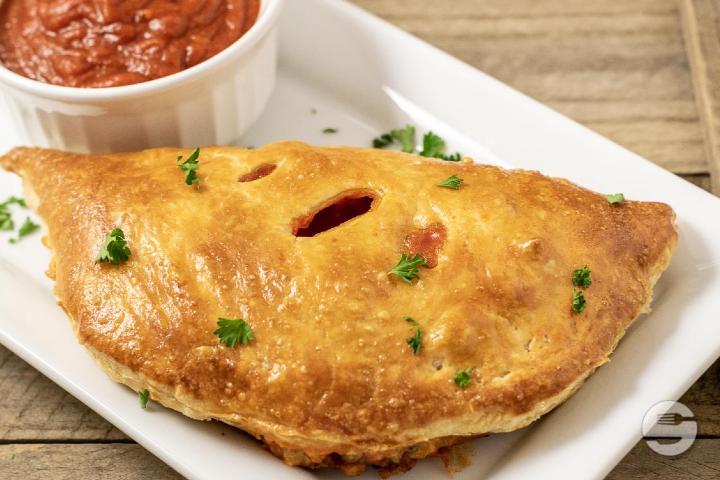 Pizza Calzone - Seven Kebab