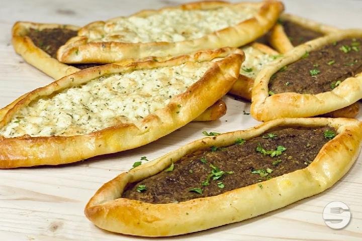 Pide avec Fromage et Salade - Seven Kebab