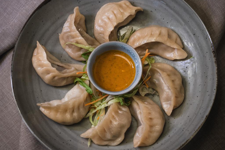 Momos mit Rinds - Momo Corner Bern