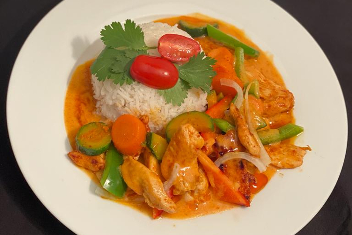 Poulet / Vegi Curry - Momo Corner Bern