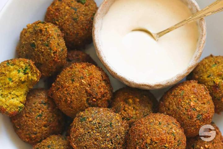 Falafel - Kap's Saloon Night