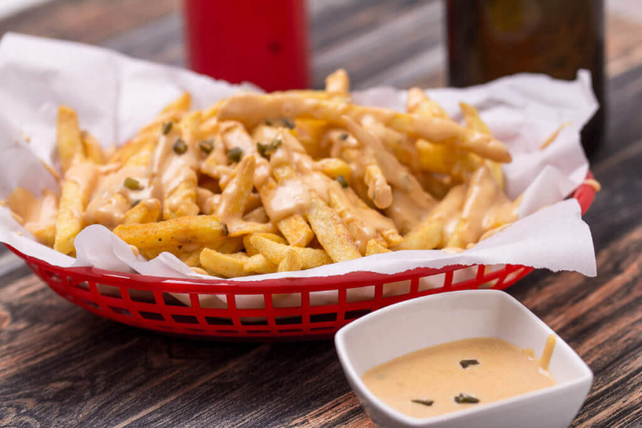 Cheese Fries Curry - Loki Food Winterthur
