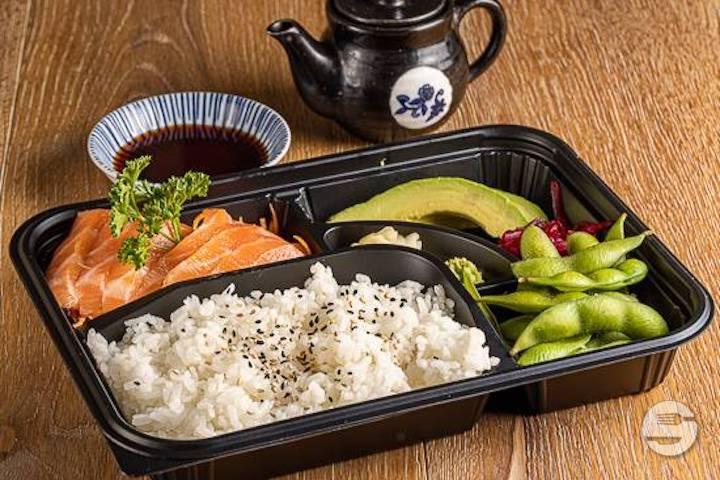 101. Salmon Chirashi - Yummy Sushi
