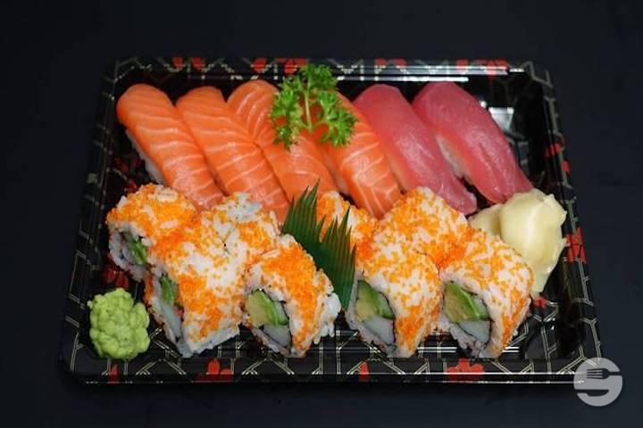 805. Lotus Platter - Yummy Sushi