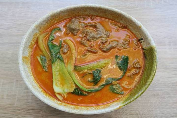 204. Special beef ramen (satay) - Yummy Sushi