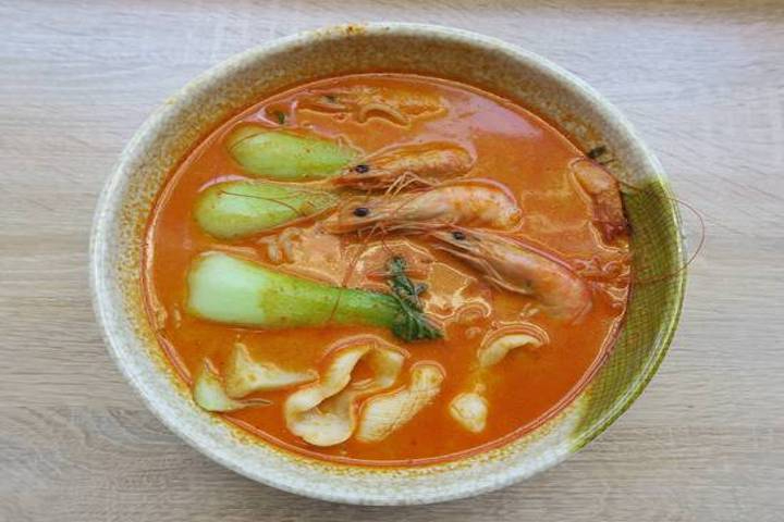 205. Seafood ramen special (satay) - Yummy Sushi