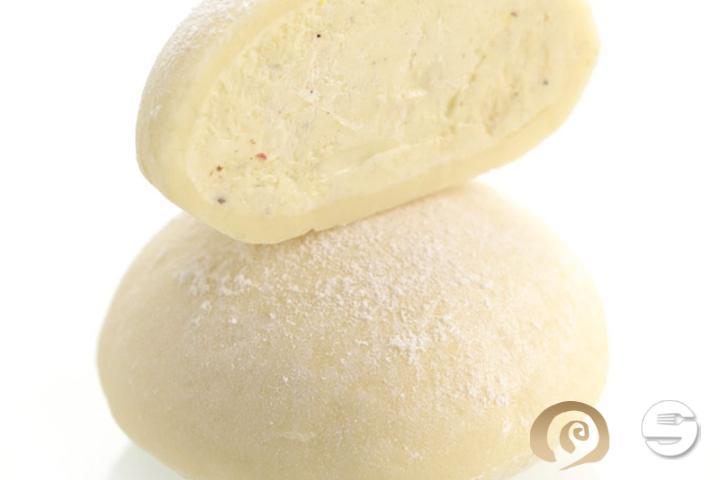 Vanilla Mochi Ice Cream - Uramaki