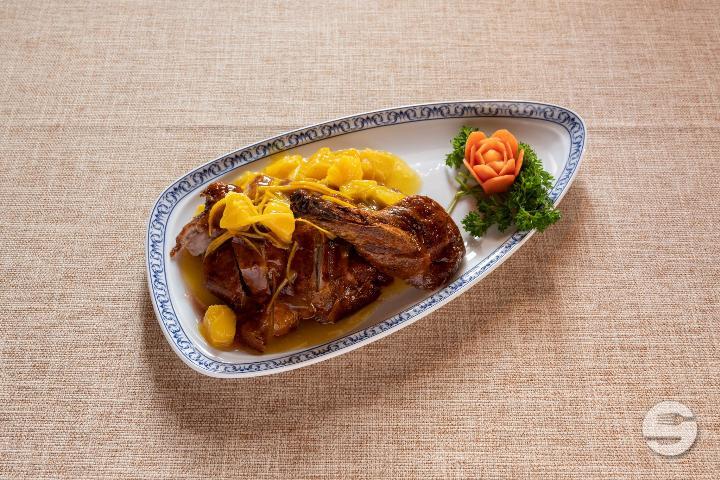 64. Canard Laqué Parfumé à l'Orange - Yong He Café du Rondeau