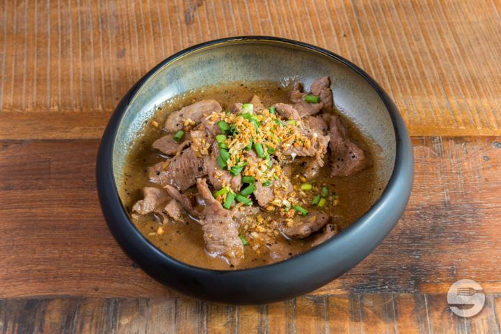 Thod Gra Tiem Prig Thai Gai - Siam Garden