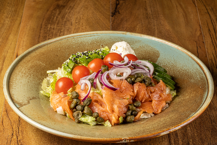 Salade au saumon fumé - Blaqk Business