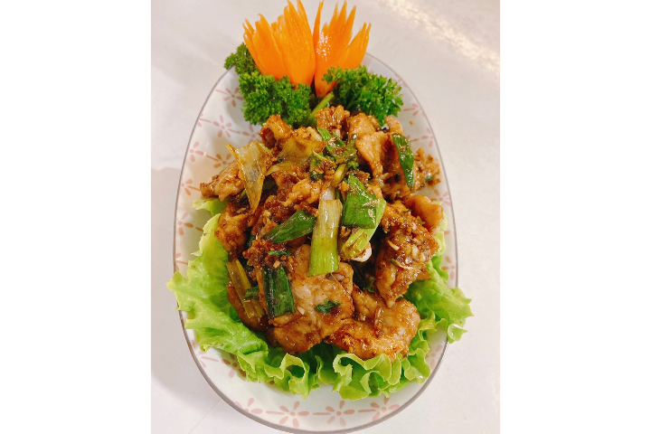 212. Pork with Garlic and White Pepper - Hong Sheng Thaï