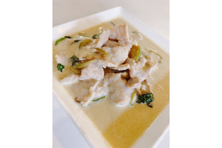 244. Pork with Green Curry - Hong Sheng Thaï