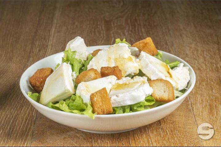 Hot Goat's Cheese Salad - Couscous & Co