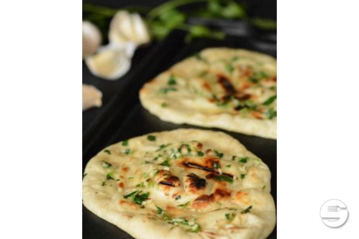 KNOBLAUCH NAAN - Little Spice Indian Kitchen