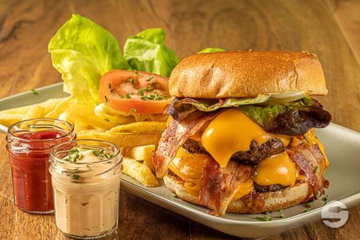 Supreme Circus Burger - The Circus
