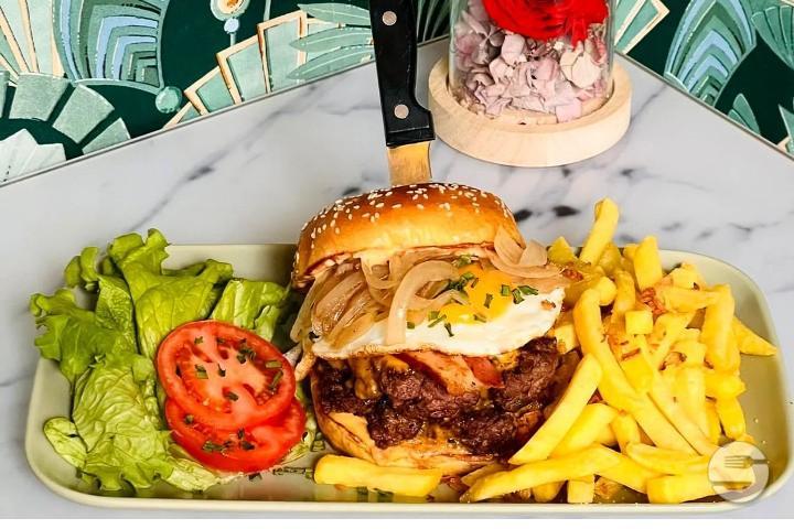 Chicken Beef Burger - The Circus