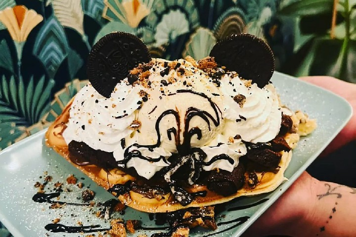 Royal Sweet Pancake - The Circus