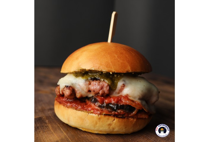 Gedi - Fat Astronaut - Space Burger Store