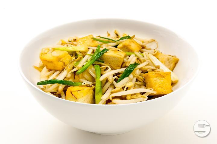 250. Pan Fried Bean Sprouts with Tofu - Saveurs d'Ailleurs