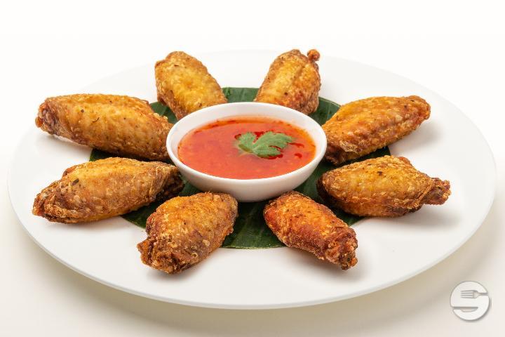 218. 8 Chicken Wings with Sweet & Sour Sauce - Saveurs d'Ailleurs