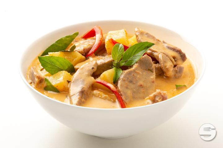 216. Duck in Double Red Curry Sauce with Pineapple - Saveurs d'Ailleurs