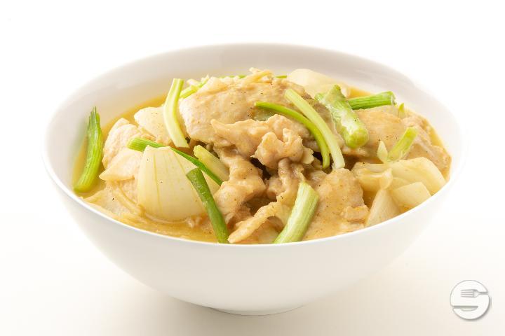 217. Pan Fried Chicken in Yellow Curry - Saveurs d'Ailleurs