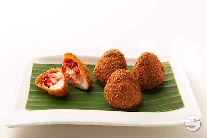 113. 4 Sweet Chilies Stuffed with Sour Cream - Saveurs d'Ailleurs